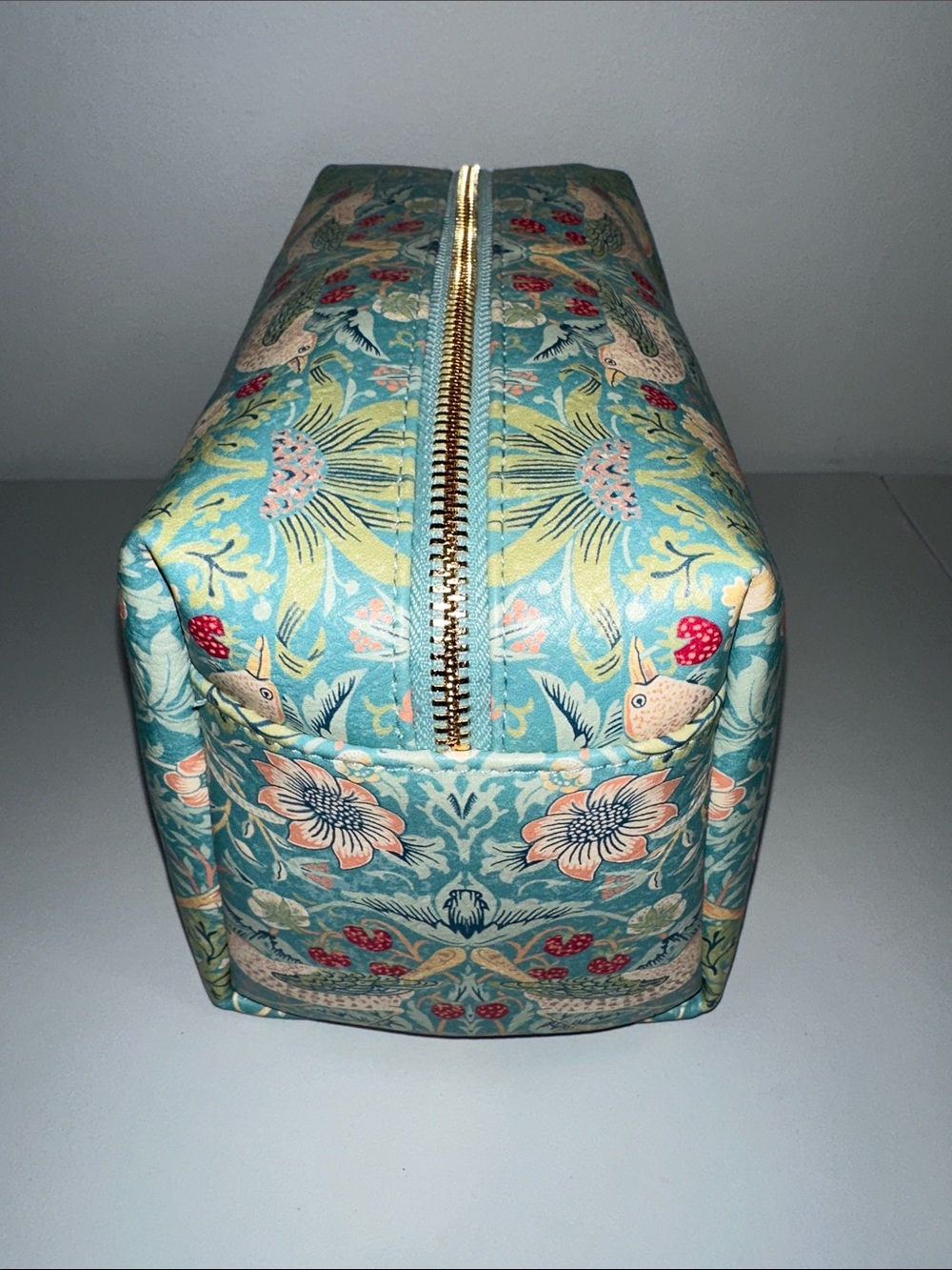 William Morris Teal Green Multi Duck Egg Strawberry Thief Large Wash Bag - Picture 4 of 10